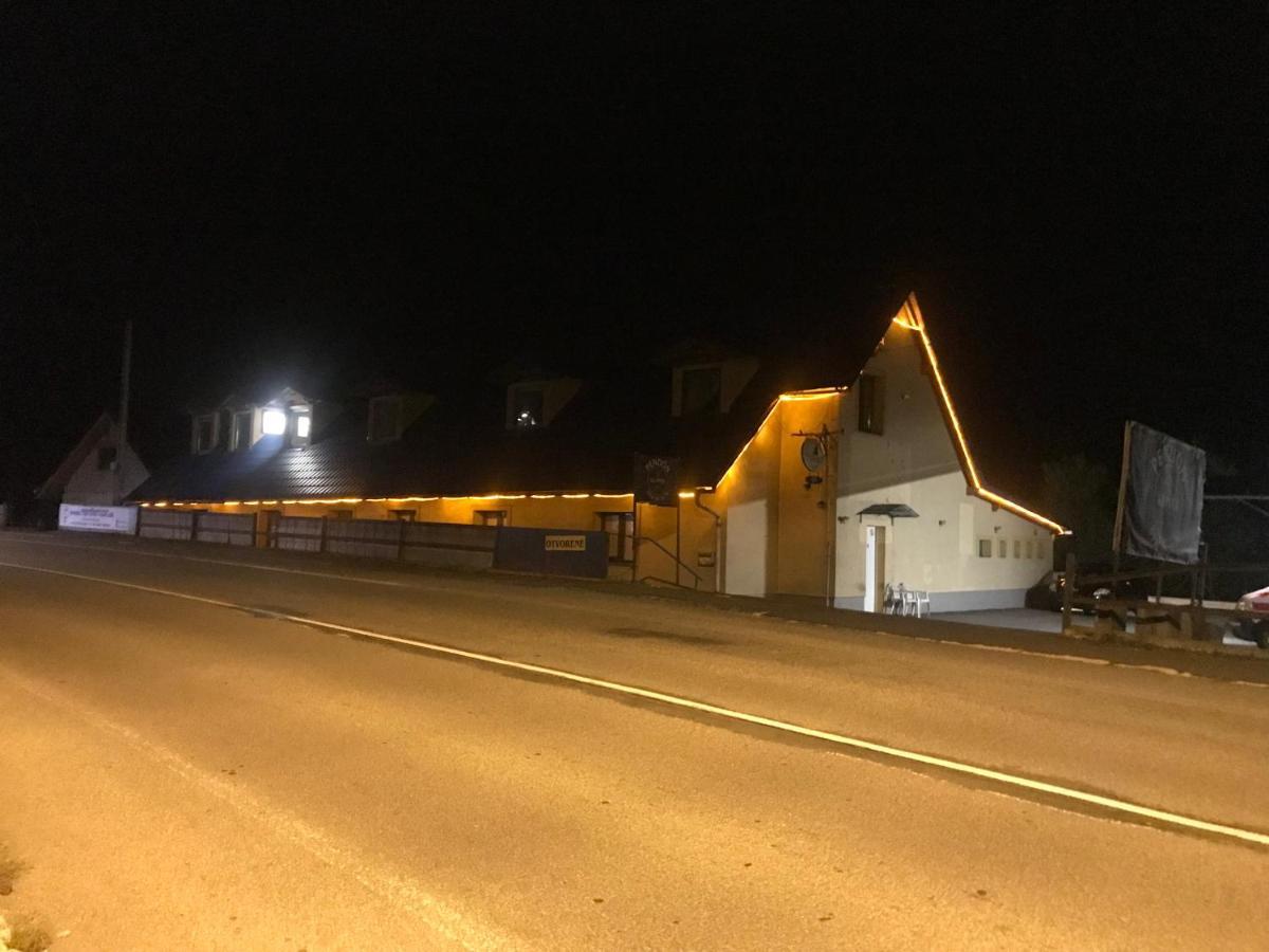 Penzion Kupfer Hotell Staré Hory Eksteriør bilde